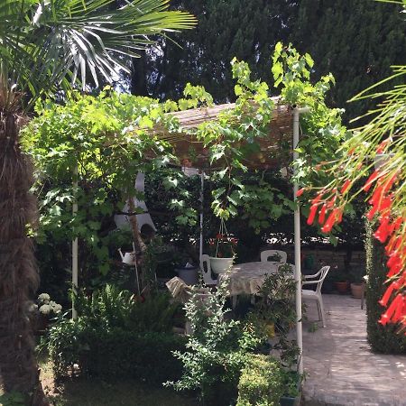 Garden Apartment Kaštela Zewnętrze zdjęcie