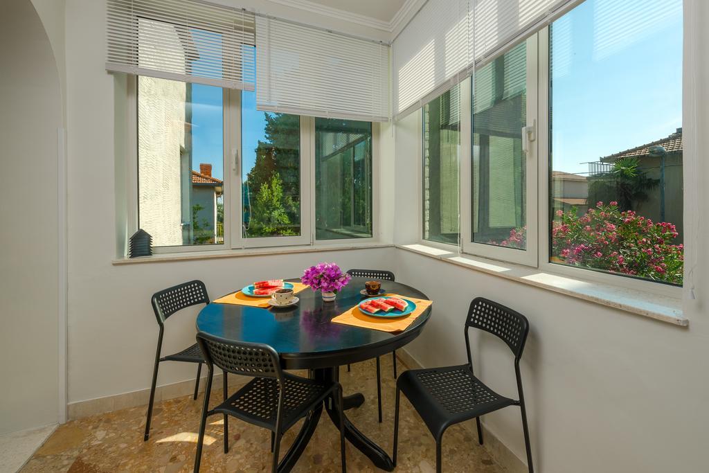 Garden Apartment Kaštela Pokój zdjęcie