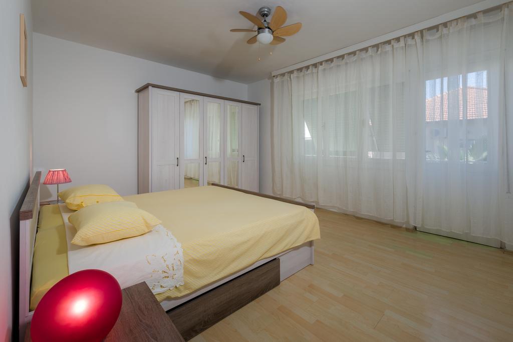 Garden Apartment Kaštela Pokój zdjęcie