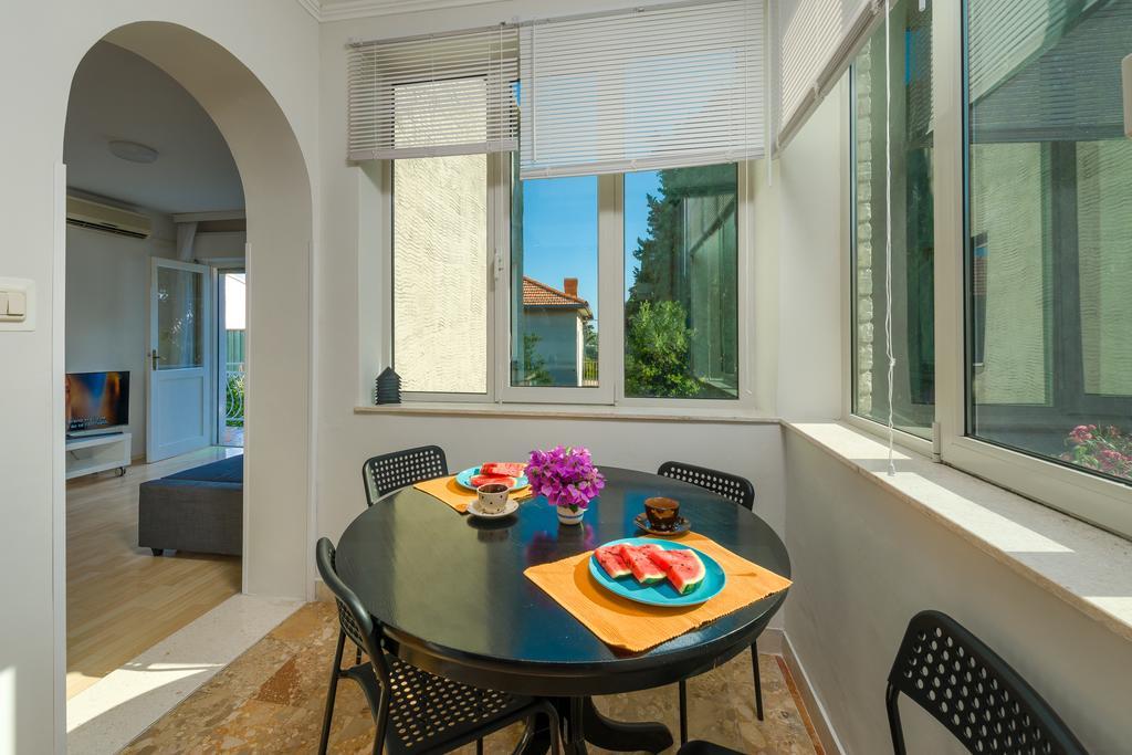 Garden Apartment Kaštela Pokój zdjęcie