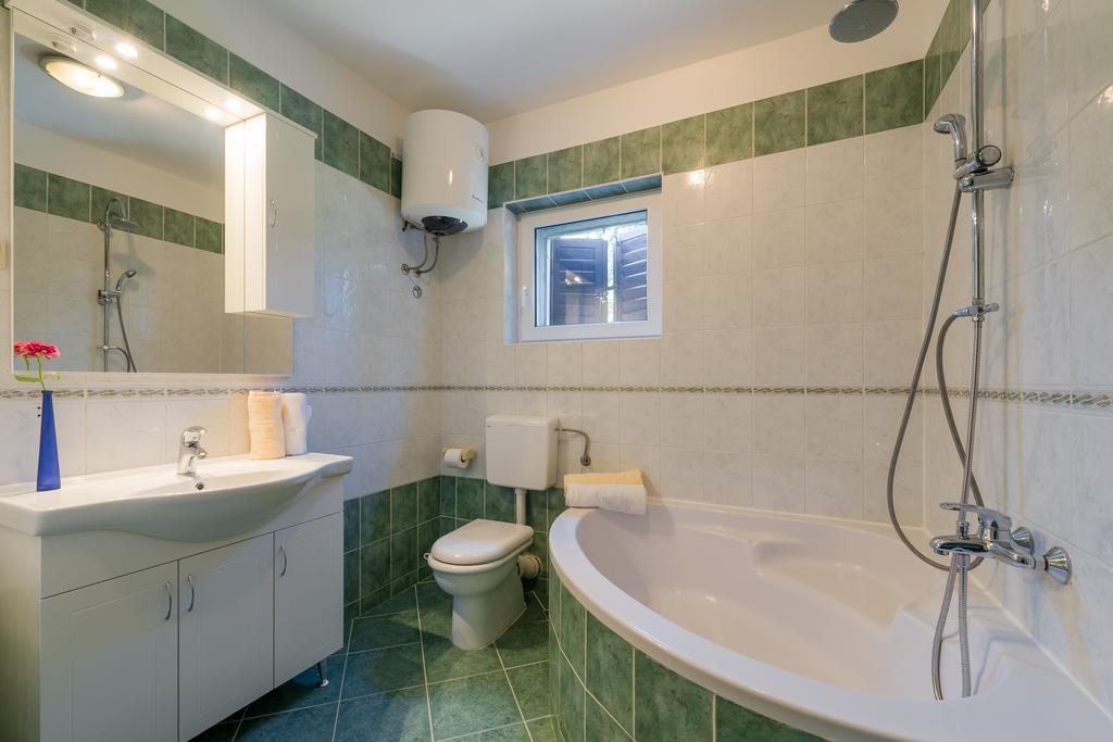 Garden Apartment Kaštela Pokój zdjęcie