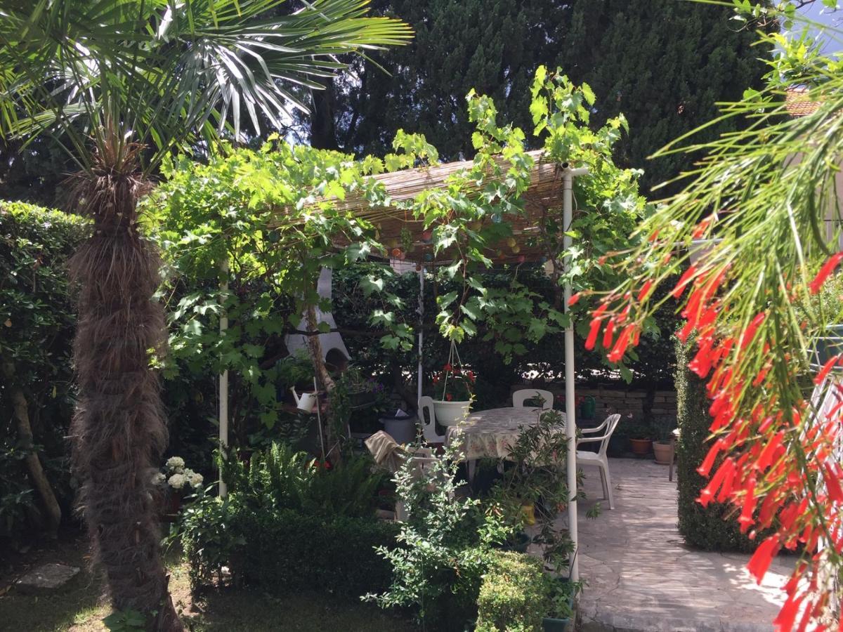 Garden Apartment Kaštela Zewnętrze zdjęcie